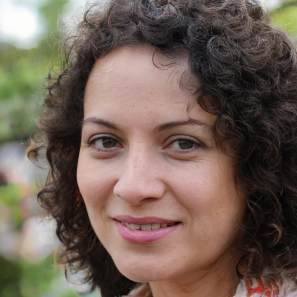 Portrait de Claire Dubois, spécialiste en investissements